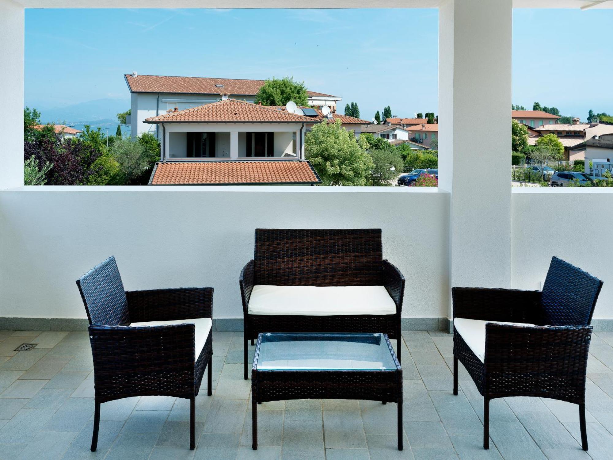 Residence Fiore Rosso Sirmione Quarto foto