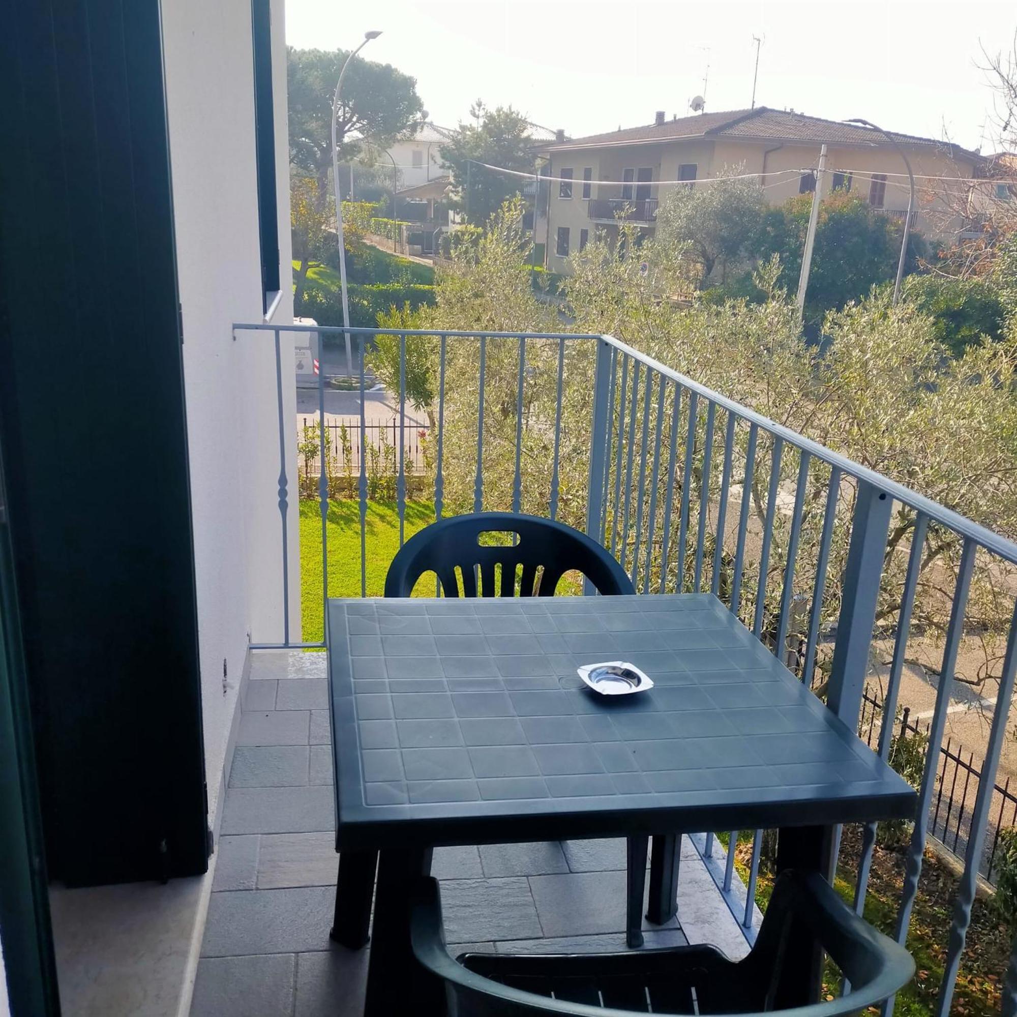 Residence Fiore Rosso Sirmione Quarto foto